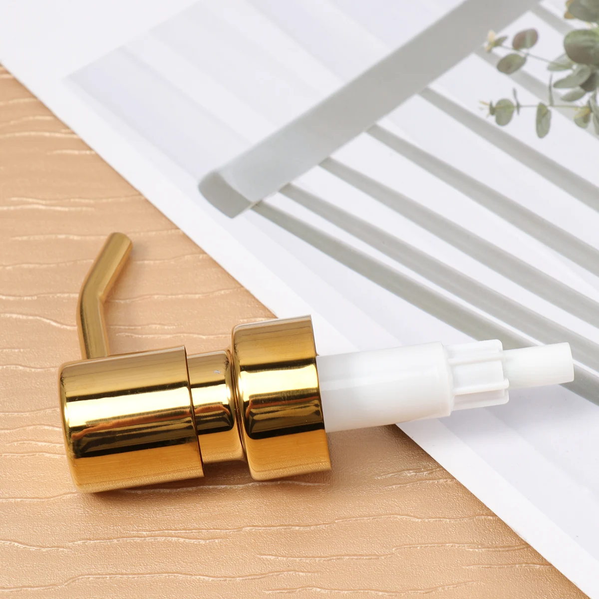 

1Pcs Electroplated Soap Dispenser Pump Rose Gold Stainless Steel Replacement Lotion Pump Head for Home Bathroom Shampoo High
