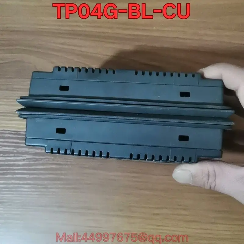 

Проверка функции текстового дисплея б/у TP04G-BL-CU показывает нормальную работу. Последние цены на 2026 год.