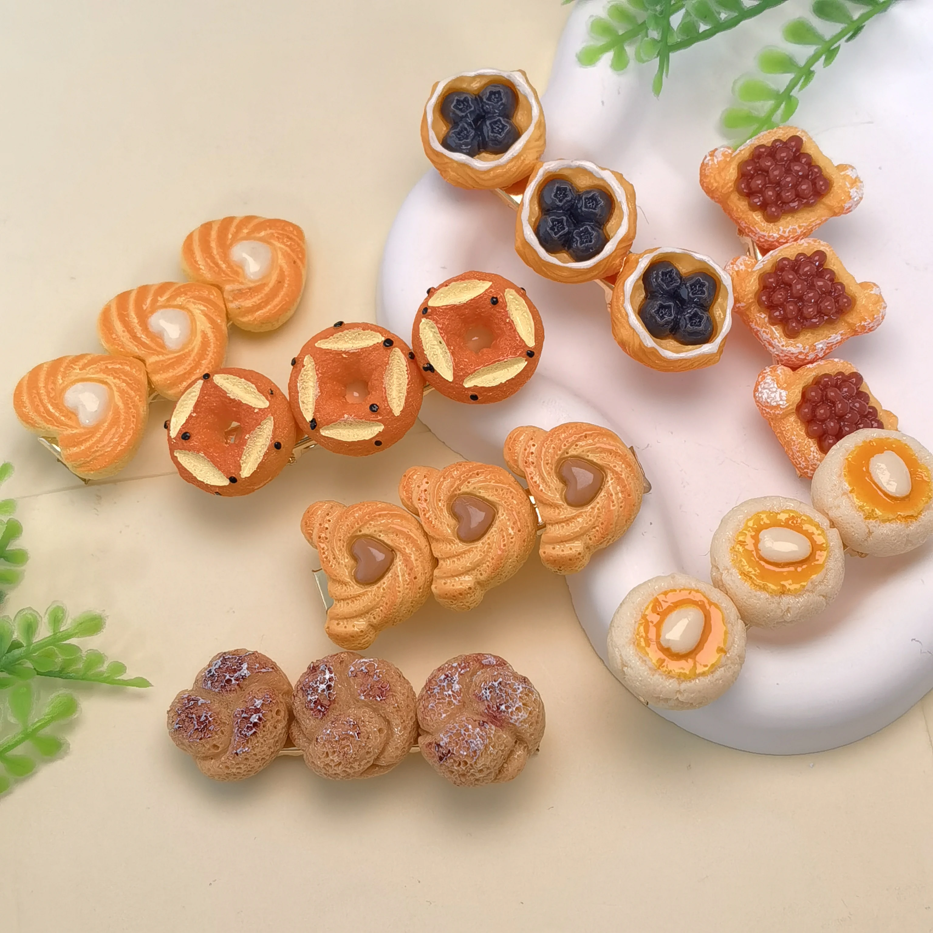 Funny Simulated Bread Hairpin Hair Clips Cute Creative And Funny Hair Accessories For Students Duck Bill Clip Side