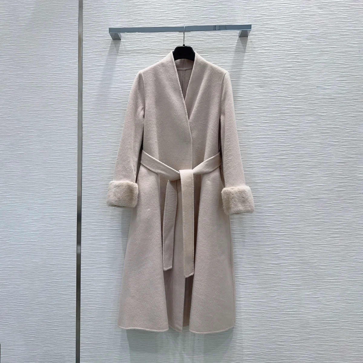 2026 high-quality women's high-end V-neck double-sided woolen coat long style--2691021