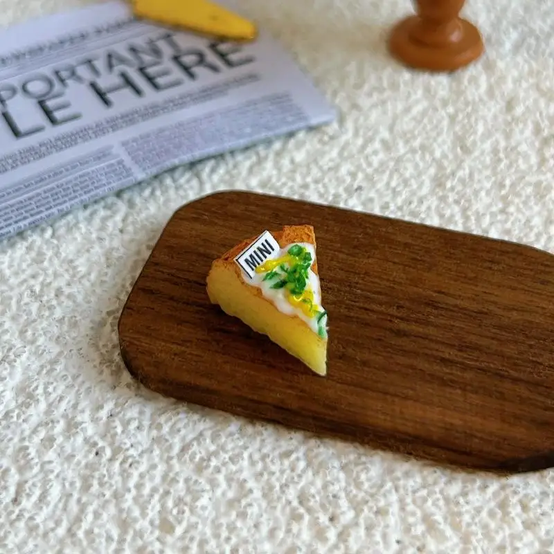 (YY)1Pc 1/12 ドールハウスミニチュアアクセサリーシミュレーションケーキパンデザート食品おもちゃ子供用ドールハウス装飾ランダム