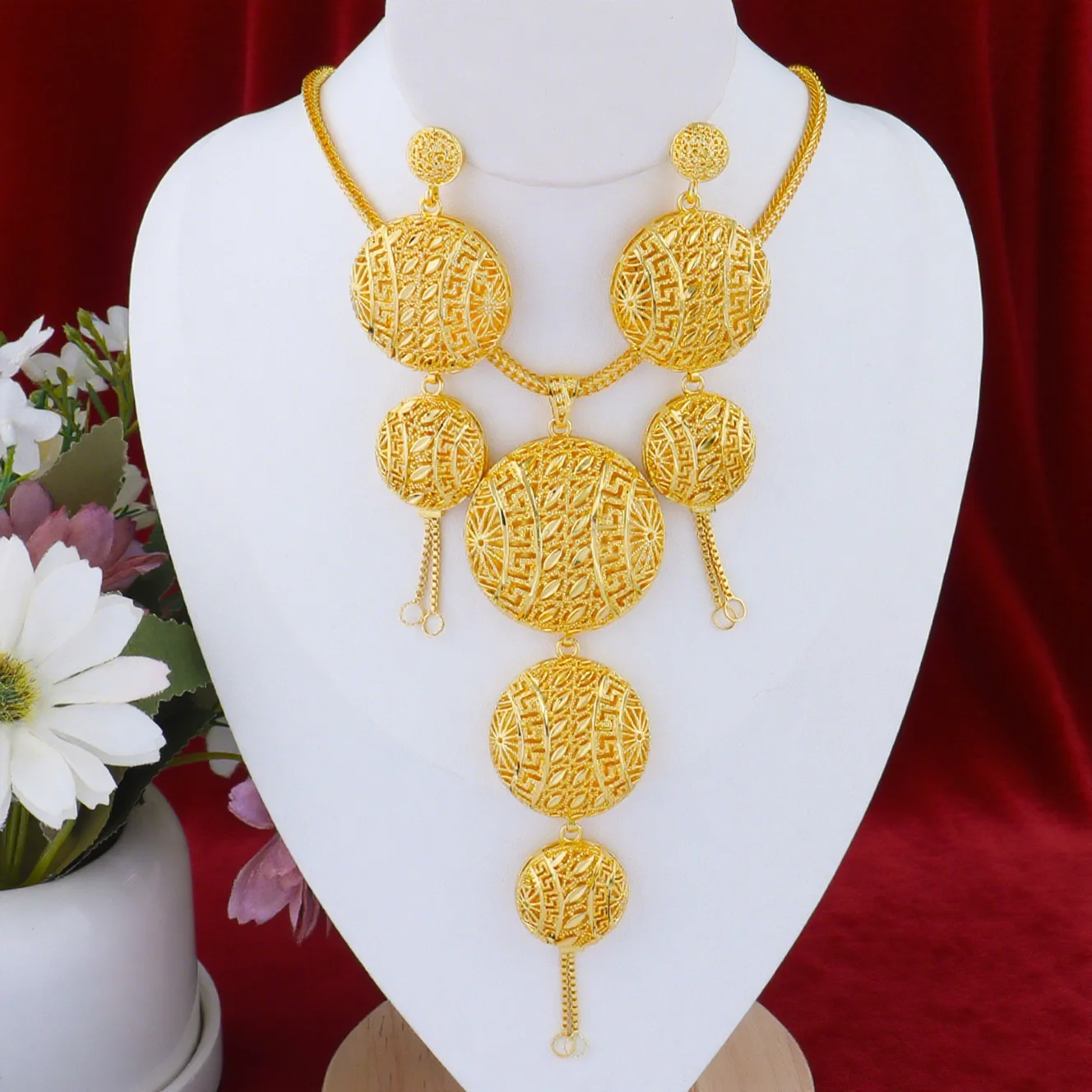 

Gold Color Complex Carving Design Necklace Earrings for Women Plated French Elegant Jewelry for Party Wedding Banquet