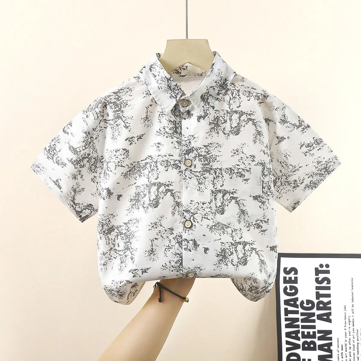 

Хлопковая рубашка с короткими рукавами для мальчиков, новая летняя модель с цветочным принтом, свободного кроя, повседневная рубашка