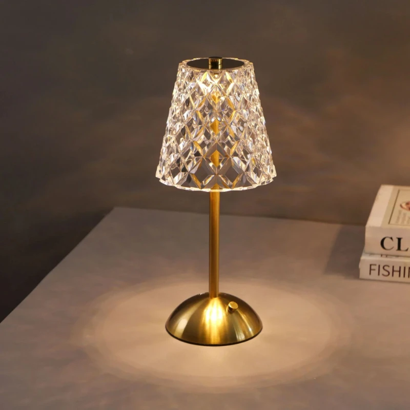 

Hot USB Charging Light Emitting Diode Atmospheric Desk Lamp Modern Design Warm White Bedside Lamp Hotel Bedroom