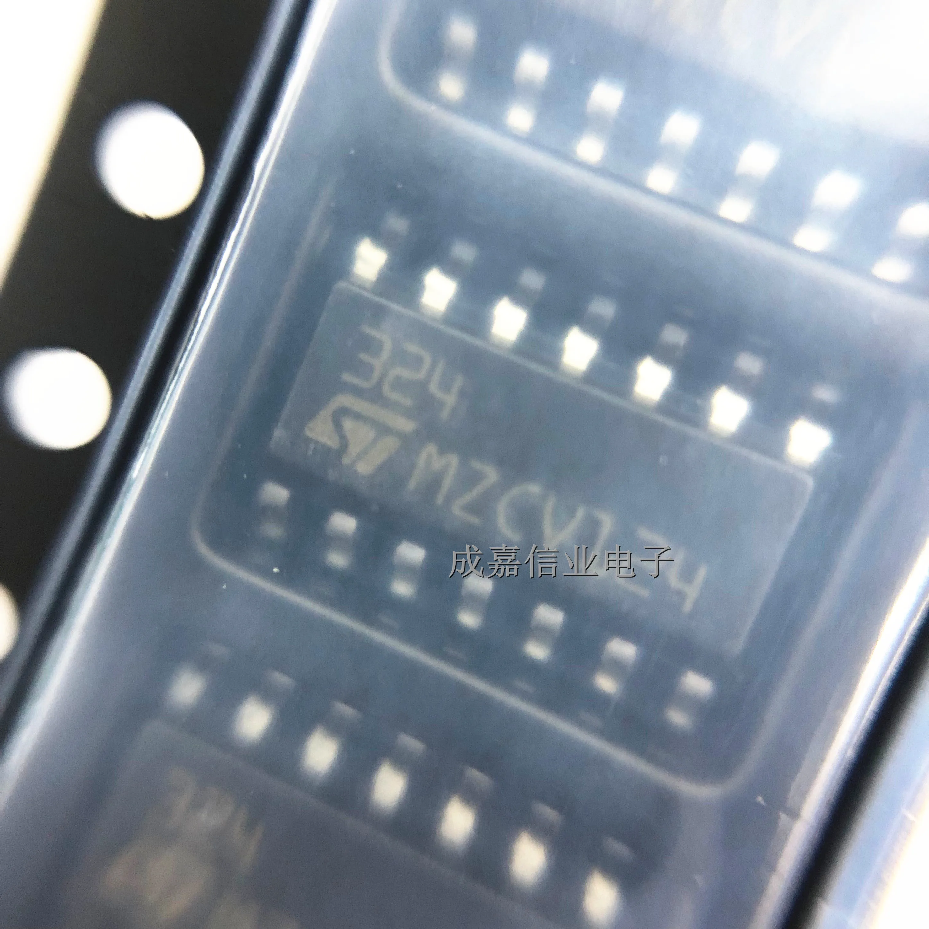 50pcs/Lot LM324DT SOP-14 MARKING;324 Operational Amplifiers - Op Amps Low power, low input bias current