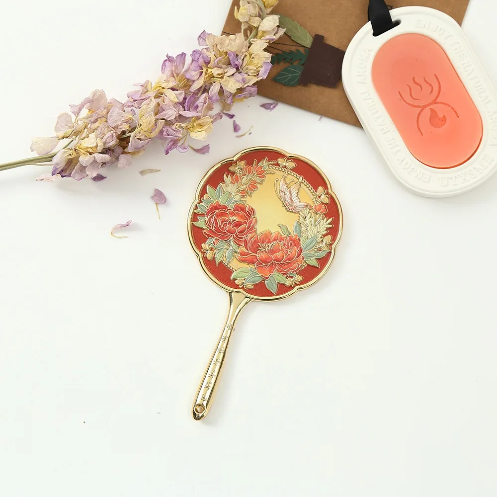 빈티지 중국 스타일 금속 거울 휴대용 섬세한 꽃무늬 손거울 화장 도구 모란 포켓 메이크업 거울 여행용