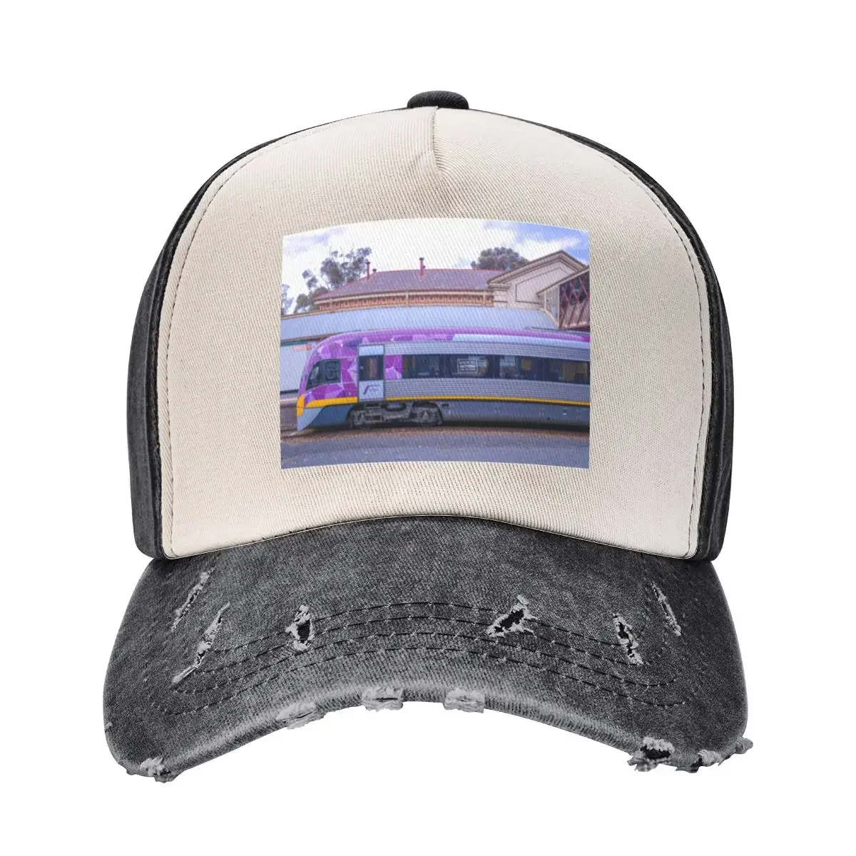 VLine Train in Bendigo headed North Baseball Cap fashionable Sun Hat For Children Women's Golf Clothing Men's