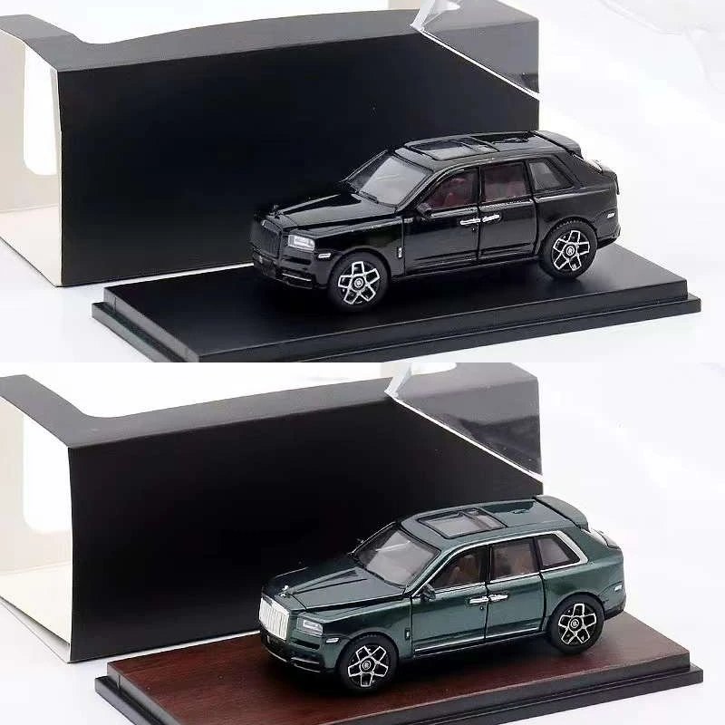 DCM 1:64 Cullinan Black Bagde Black /Green limited299 Diecast Model Car