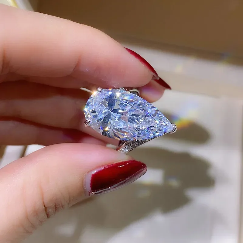 High Top High Carbon Diamond S925 Silver Ring Suitable for Female Personality Ring Exaggerated Bare Stone Engagement Jewelry