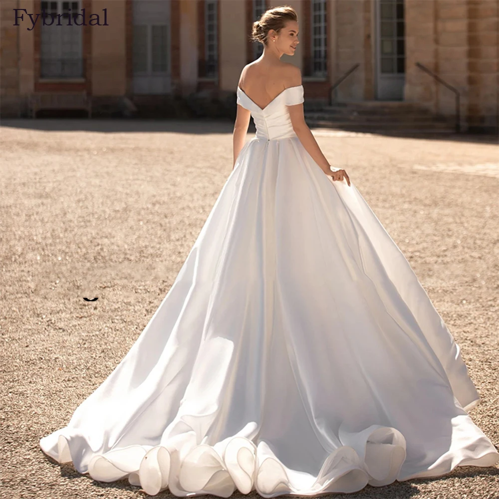 Robe de mariée plissée en satin pour femme, col en V, ligne A, simple, élégante, éducative