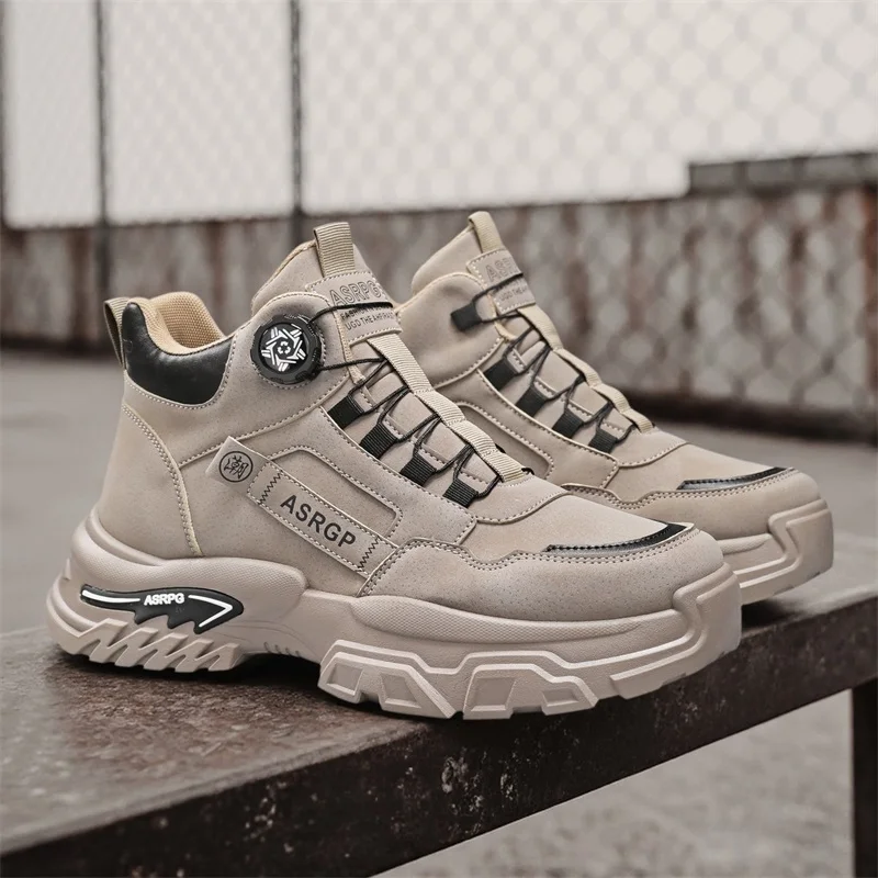 

2025 Осенняя новая мужская повседневная обувь с высоким берцем и вращающимися пуговицами, уличная рабочая обувь, кожаные ботинки среднего размера, ботильоны, высокие туфли