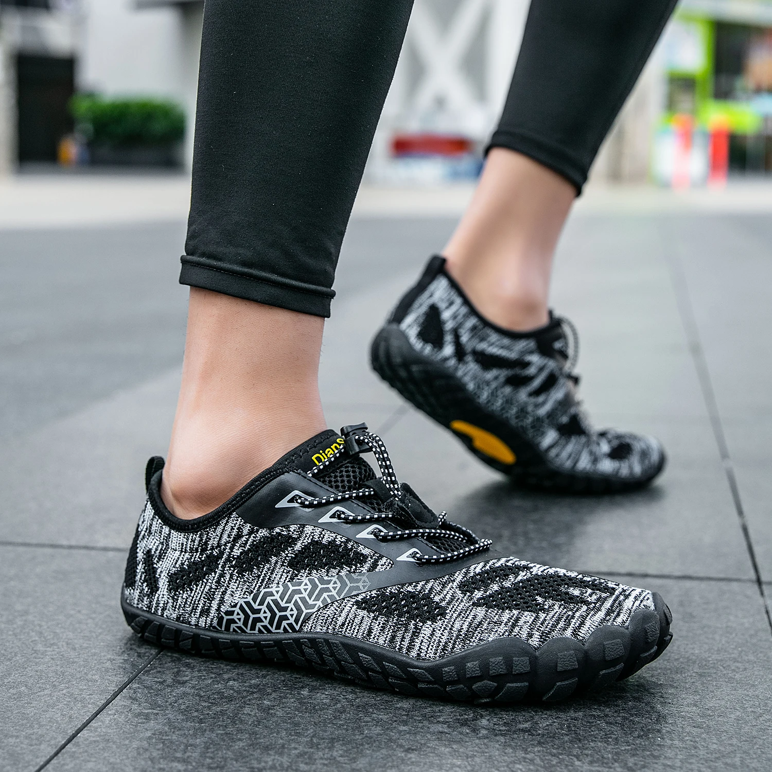 경량 통기성 운동화 안티 드롭 미끄럼 방지 컴포트 쿠션 넓은 발가락 신발 야외 하이킹 착용 방지 남성 신발