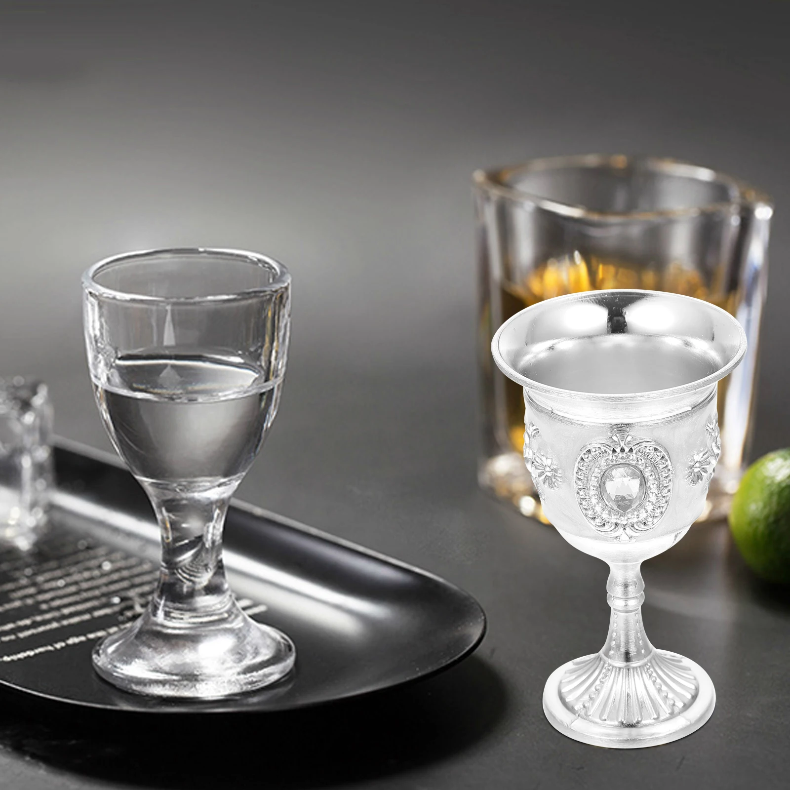 

Vintage Chalice Metal Spirit Glass Goblet Decorations Zinc Alloy Travel Coffee Cup