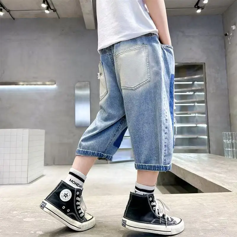 Celana Pendek Denim Anak-anak 4-14 Tahun 2026 Celana Pendek Tipis Anak Laki-laki Baru Celana Jeans Robek Musim Panas Celana Musim Panas Remaja Laki-laki Kasual
