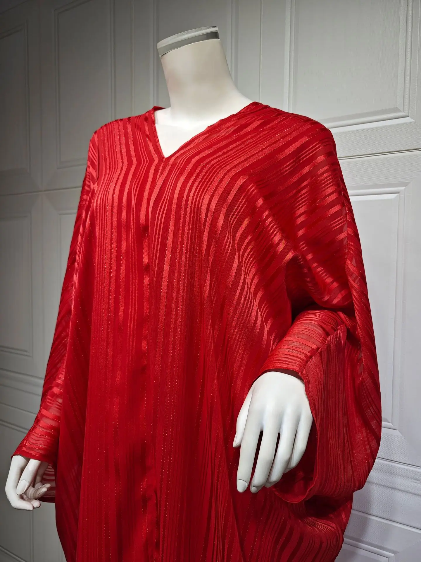 Stylish Red Shiny striped Muslim Abaya Two Piece Set for Women Elegant Loose Fit Islamic Clothing for Daily Wear Parties Daily
