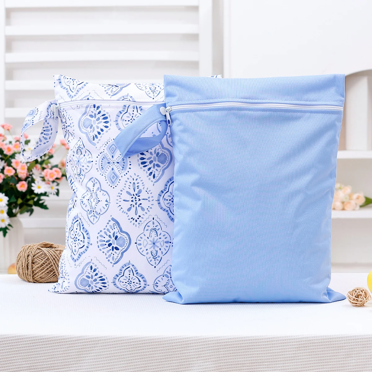 HappyFlute 2PC/Set Combined Print Reusable Waterproof Wet Bag 26x36CM Zipper Pocket Handle And Snap Design Multi-function Use