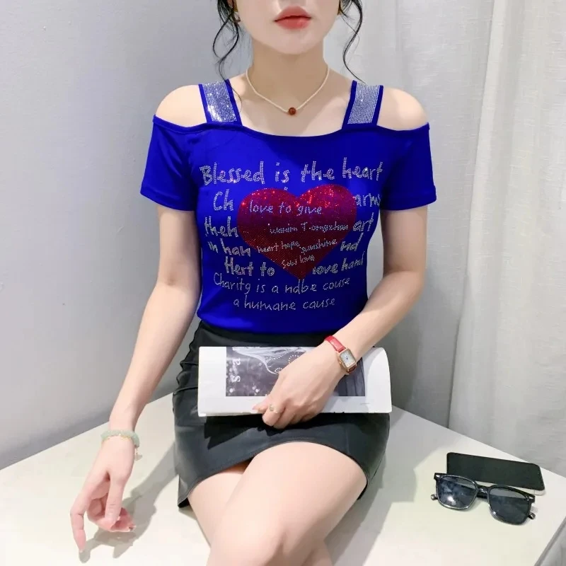 Nieuwe Zomer Mode Europese Sexy Off Shoulder Vrouwen T-Shirt Luxe Glanzend Rood Hart Letter Diamanten Dames Slanke Hot Tops T-Shirts