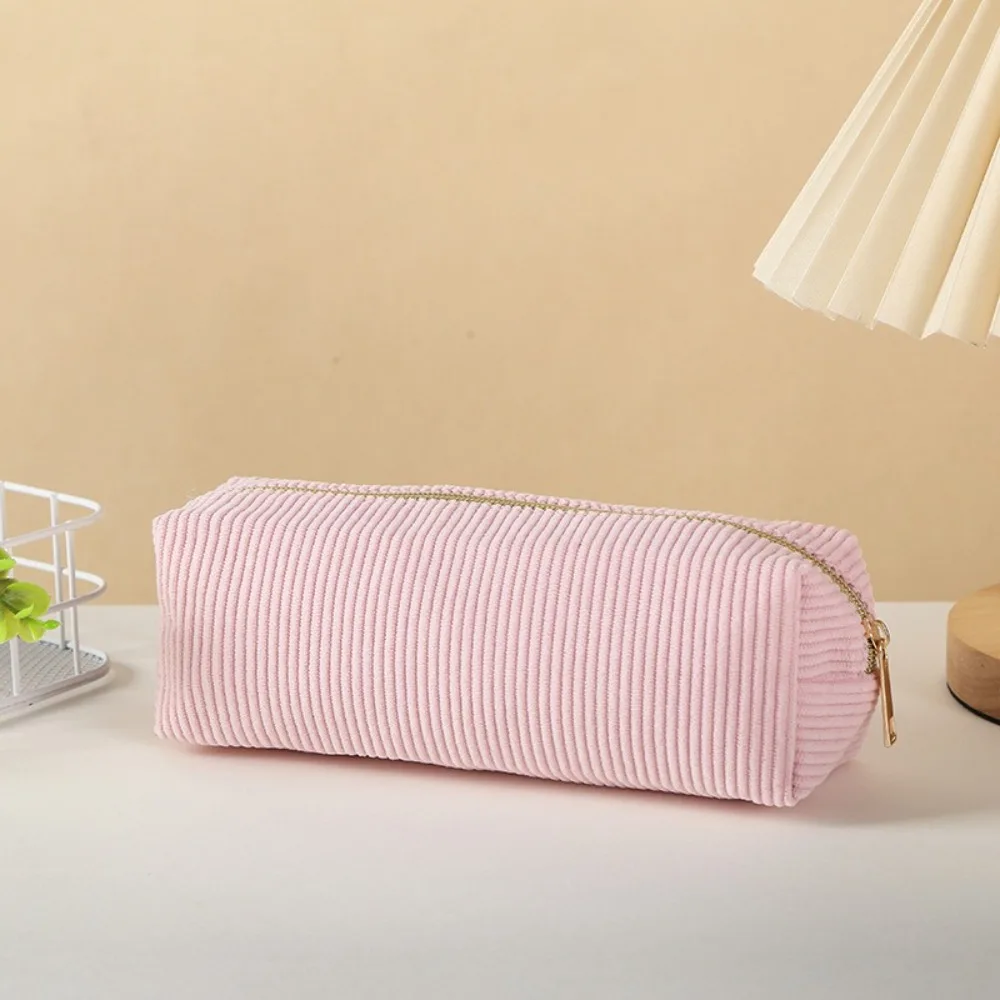 مقلمة سروال قصير أنيقة بلون سادة وحقيبة مستحضرات التجميل ذات سعة كبيرة ومنظم أدوات الزينة للسيدات