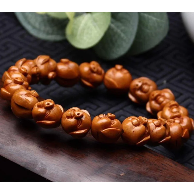 Dragon-Veined Peach Pit Carved Cute Pig Bracelet Perfect Circle Handmade Walnut Carved Crafts Zodiac Pig Bracelet Wholesale