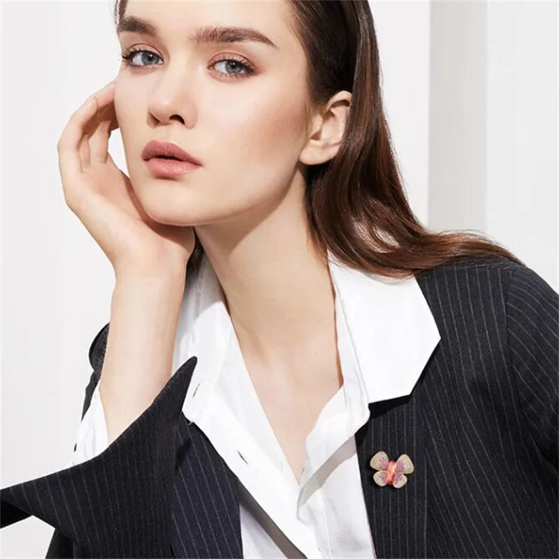 Fashion Advanced Sense Butterfly Brooch For Women Girls Elegant Luxury Corsage Temperament Suit Coat Accessories Pins Gifts