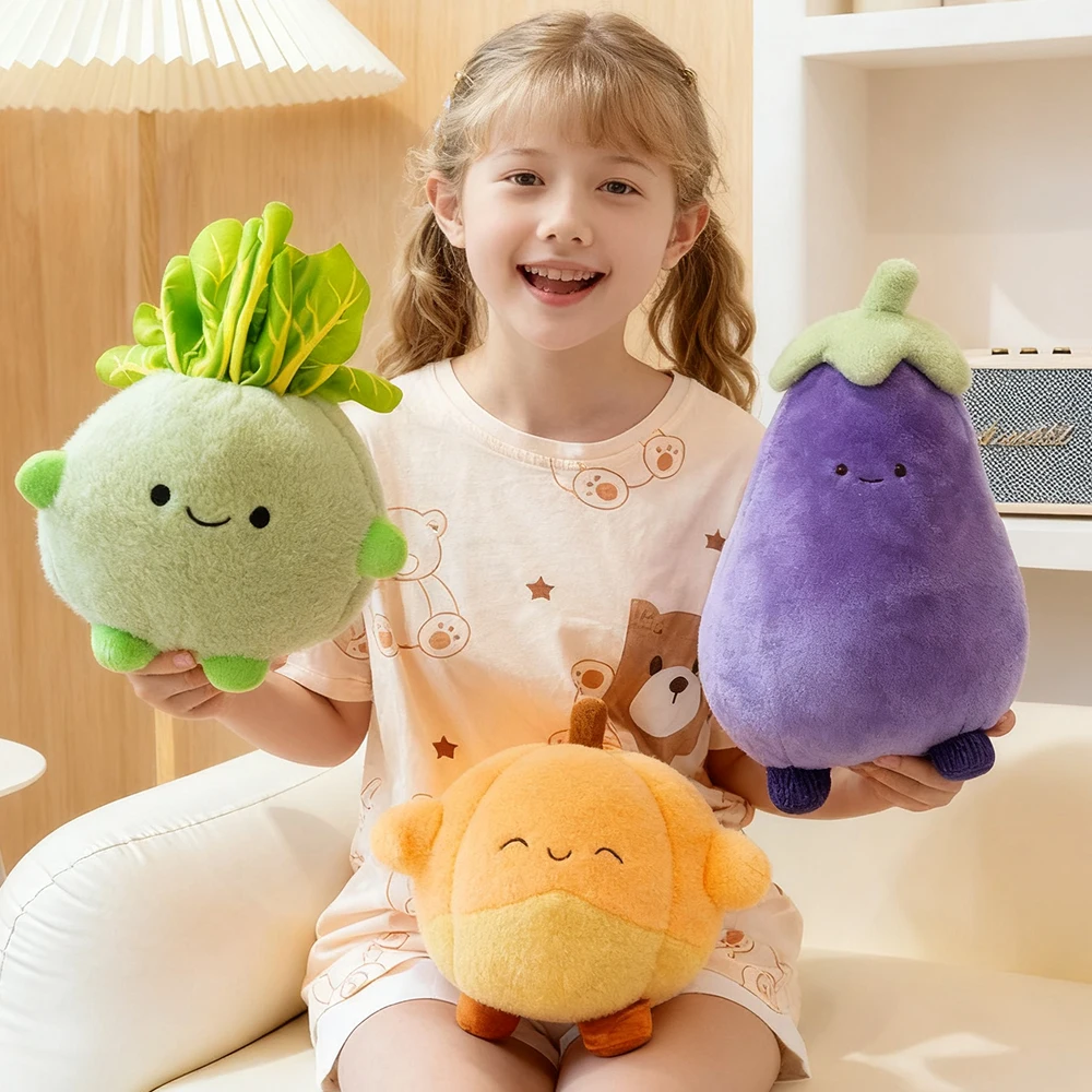 Schattig groenteknuffels gevuld selderij, wortel, paddestoel, pompoen, broccoli, knoflook, aubergine, aardappel- en raapcollectie