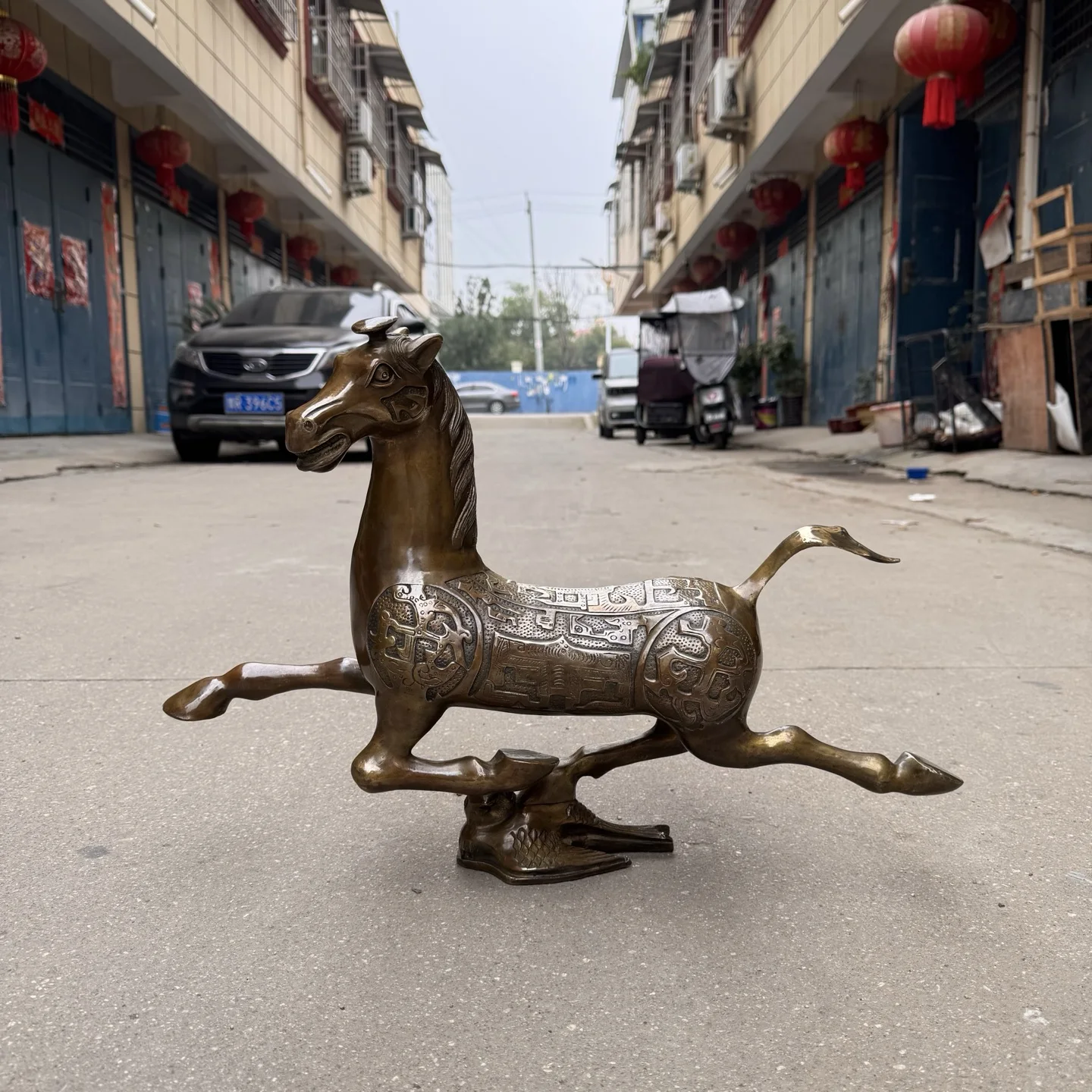 Old Brass Cinnabar Mud gold Horse Stepping on a Flying Swallow immediate success upon arrival statue Amass wealth Ornaments