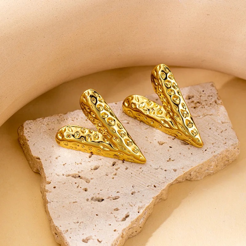 

Stainless Steel Long Heart Stud Earrings, Asymmetrical Design, Plain Pattern, No Choking Hazard, All Seasons, Sexy Style