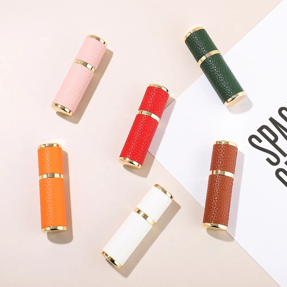 

Portable 5ml Spray Atomizer Leather Refillable Perfume Atomizer Fine Mist Sub-bottling Empty Cosmetic Containers Travel