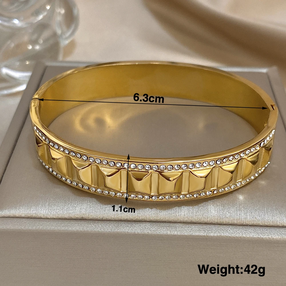 

DODOHAO Glossy Non-Fading Stainless Steel Bangle Bracelet for Women Minimalist Round Opening Wide Bangles Hand Jewelry Gift