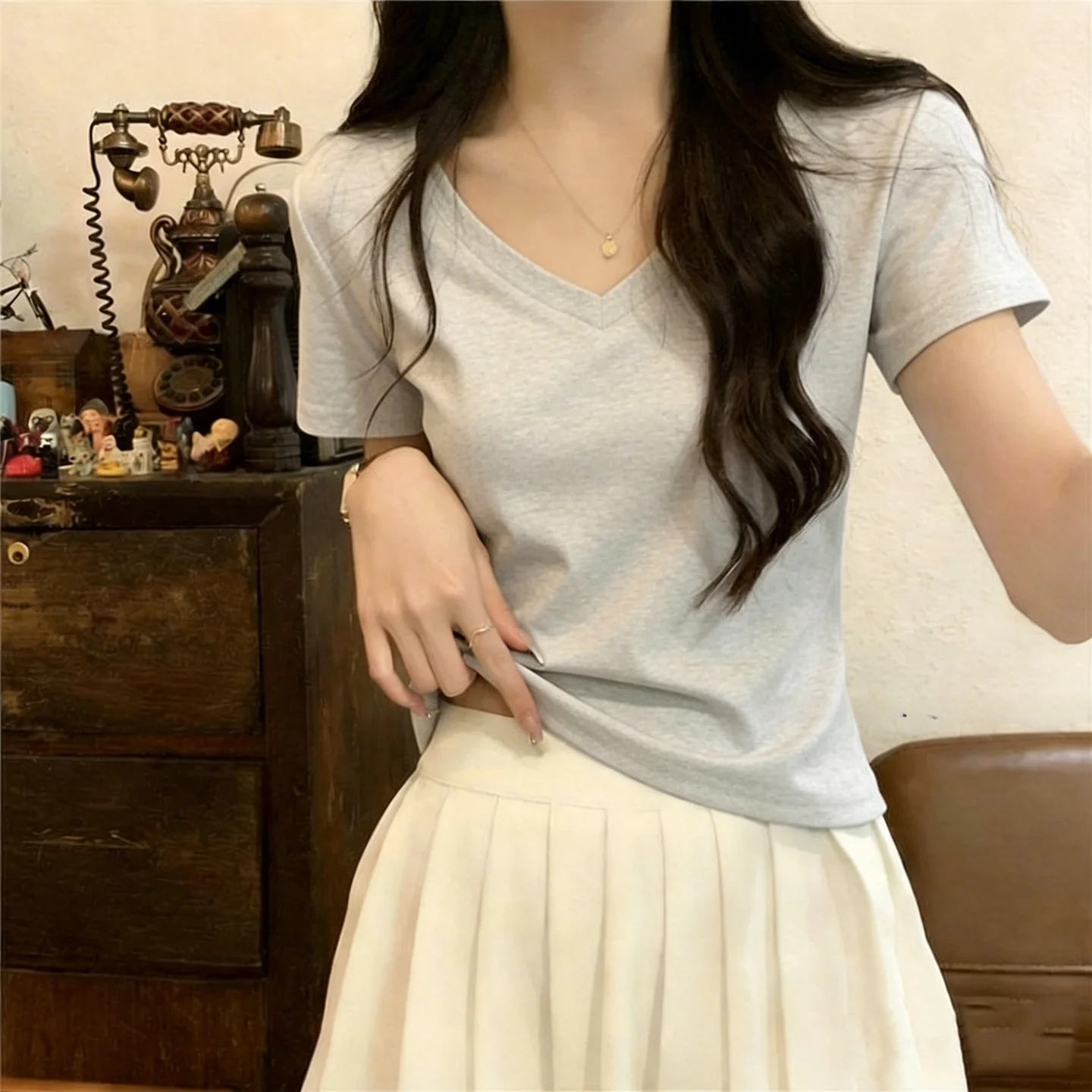 Slim Fit V-Neck T-Shirt Unique Short Style Combed Cotton Cap Sleeve Fashionable Korean Version Breathable Comfortable for Women