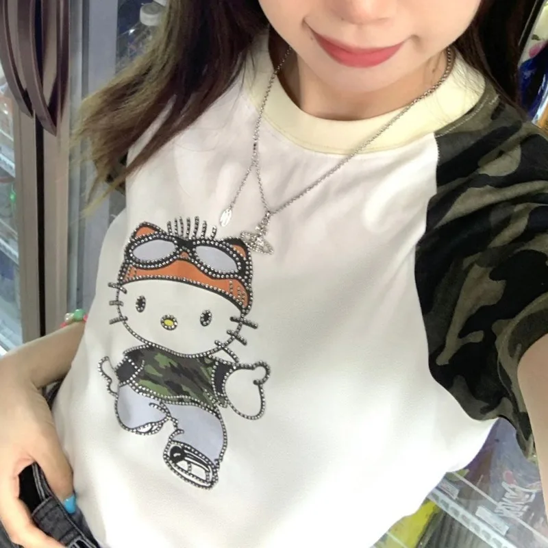 Nowy Sanrio Hello Kitty kamuflaż patchworkowy T-shirt letni z krótkim rękawem śliczne topy z kryształkami koreańskie modne ciuchy Streetwear