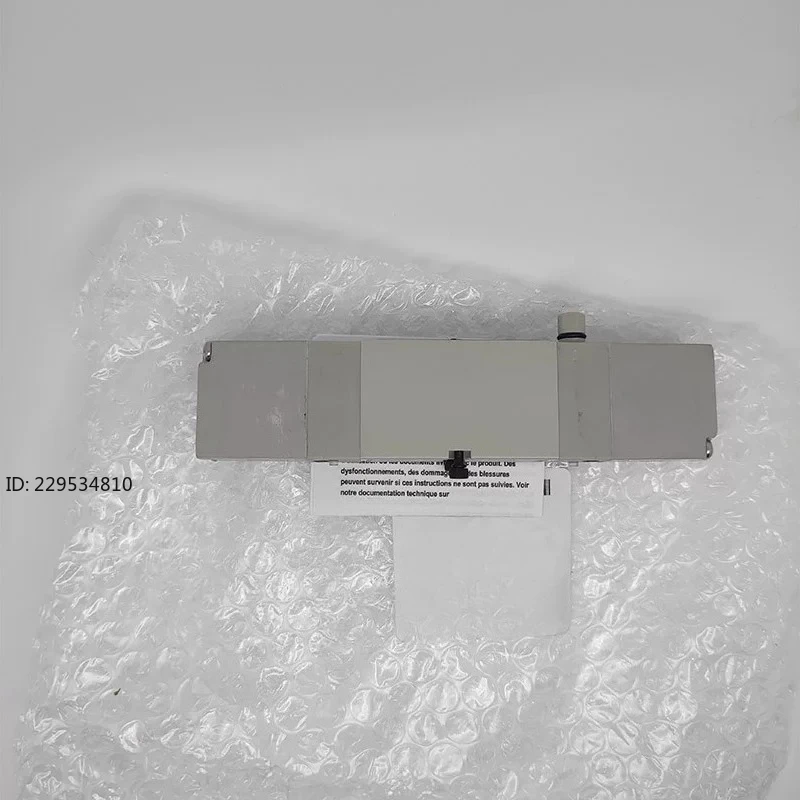 1Pc two position five way solenoid valve 051BB600M000061