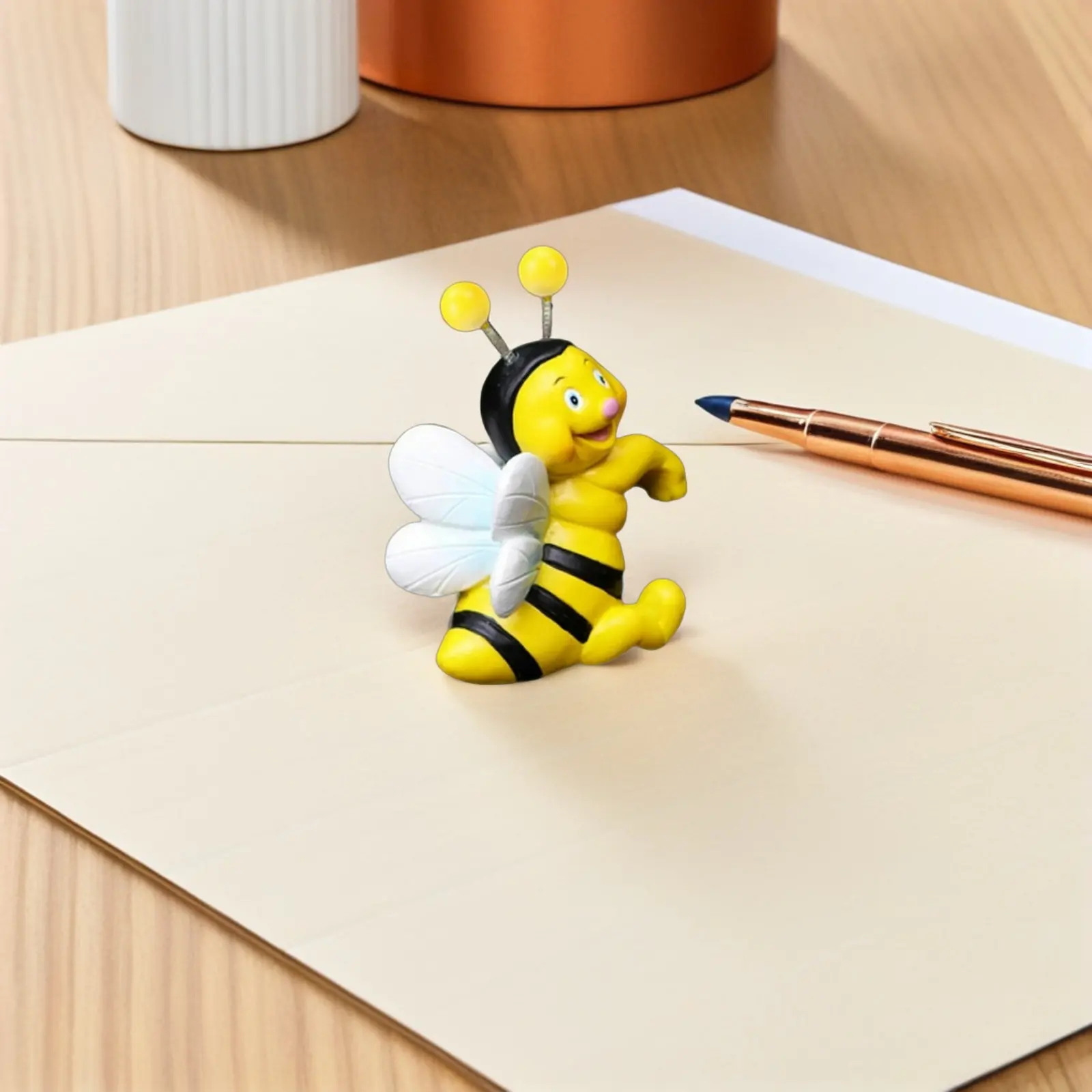 

2Pair Bee Plant Pot Hanger Resin Climbing Statue Cute Garden Balcony Lawn Patio Yard Hanging Decoration Ornament