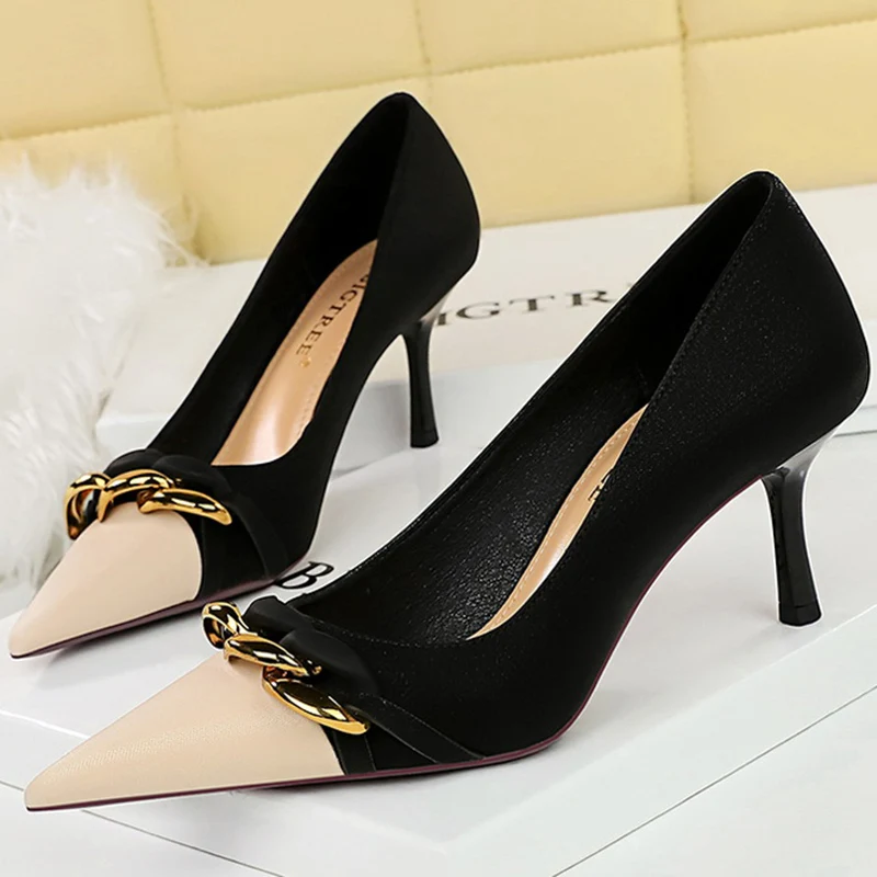 Western Style Party Women Shoes 7cm Thin High Heels Shallow Mixed Colors Pointed Toe Metal Chain Decoration Fashion Ladies Pumps