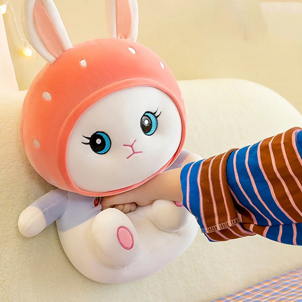 ของเล่นตุ๊กตาเด็กแรกเกิด ตุ๊กตากระต่ายสตรอว์เบอร์รี่การ์ตูน ของเล่นเสริมพัฒนาการเด็กเล็ก