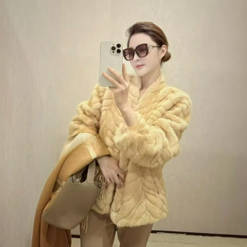 

Faux Mink Eco-friendly Golden Leaf Mink Integrated Short Coat 2026 Autumn Winter Fashionable High-end Furry Warm Coats for Women