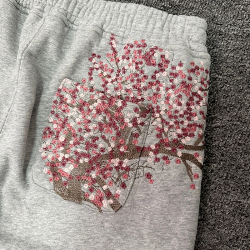 Kirschblüten-Grafik Jogginghose für Herren, Baumwolle, Elastischer Bund, Stickerei, Oversized American Streetwear Sport-Trainingshose – Detail 8
