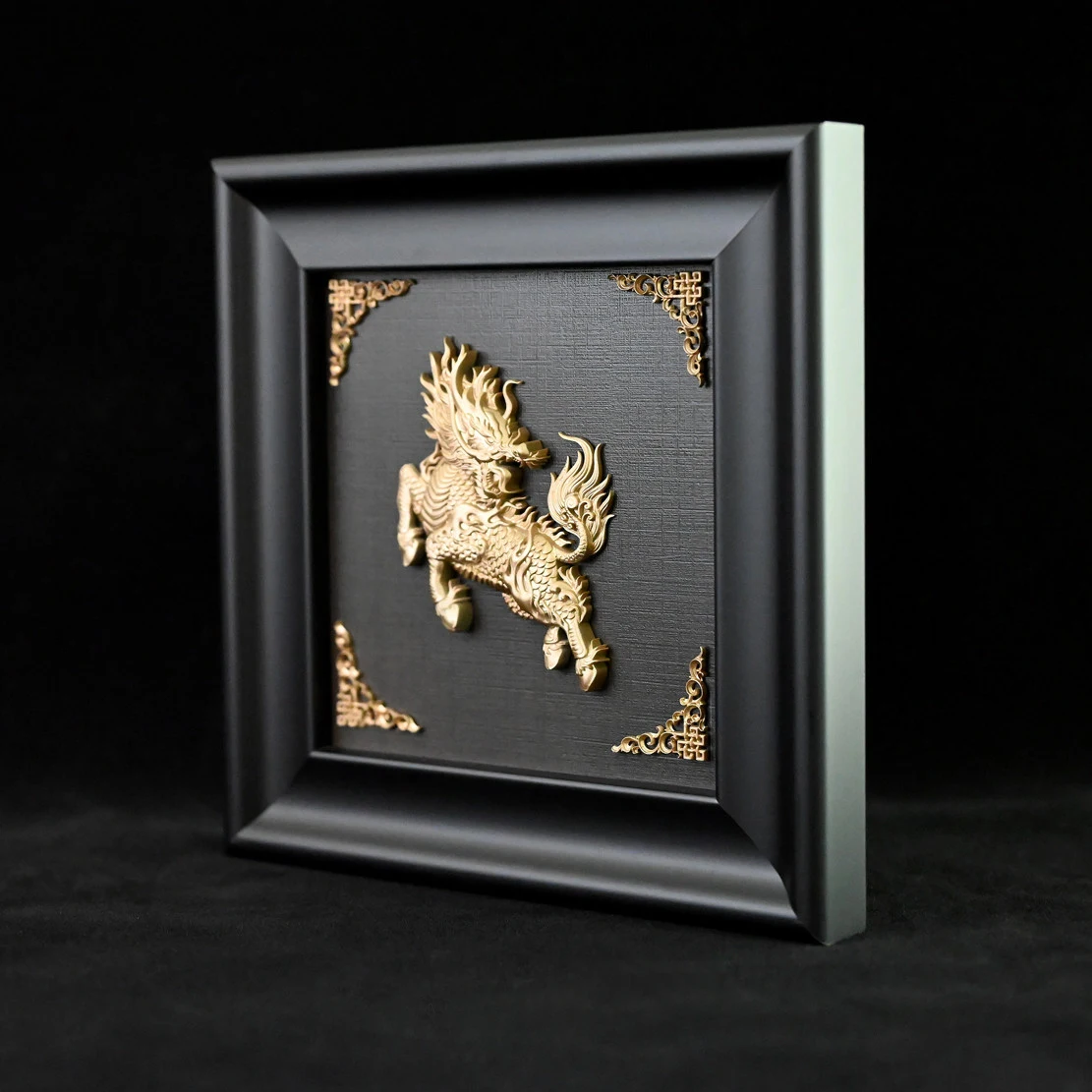 Golden Kirin 3D Picture 5 Inch Epoxy Resin Handmade Hand-Painted Living Room Desktop Decor Photo Frame