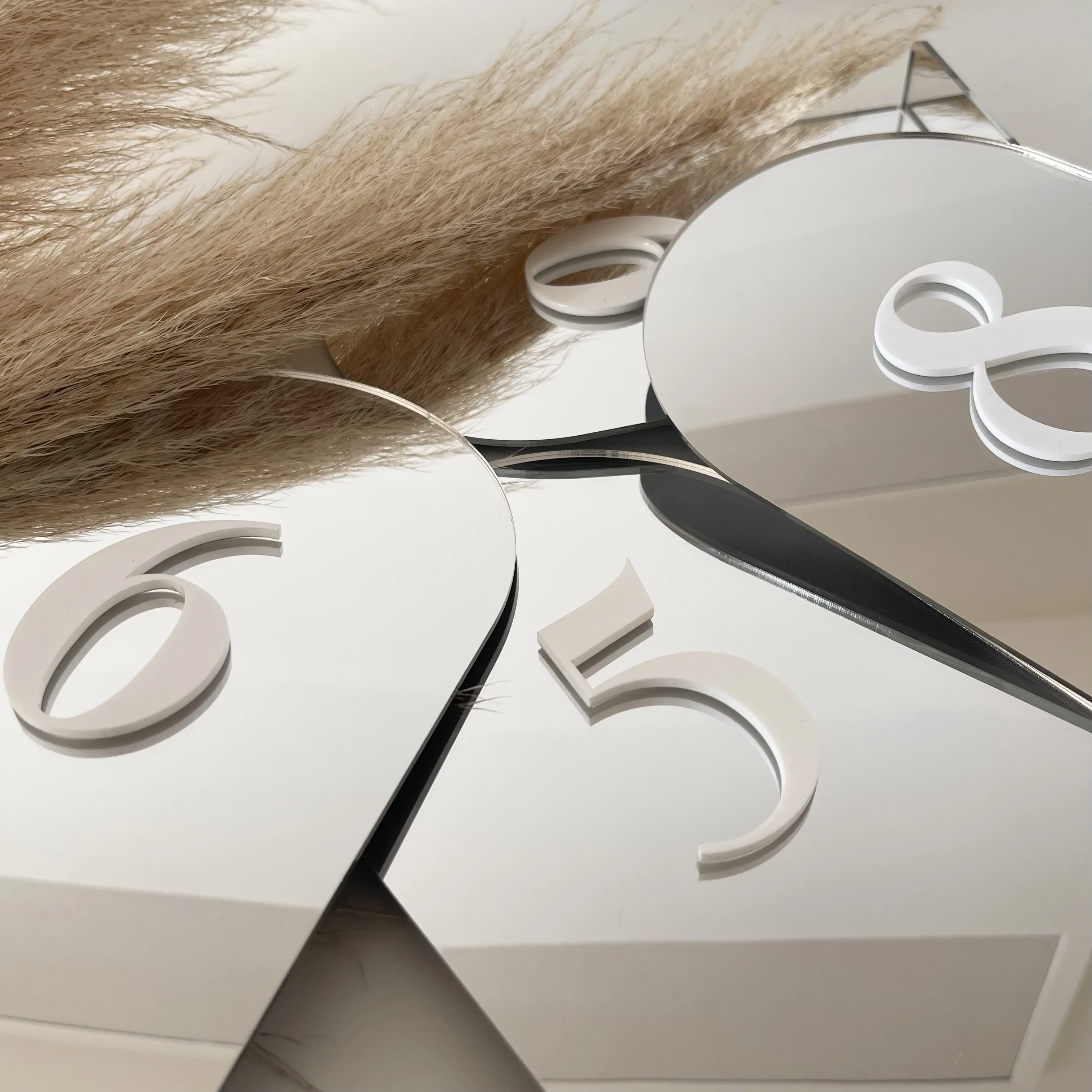 

White Arched Wedding Table Numbers 3D Black Mirror Table Decor Luxury Wedding Reception Decor Wedding Elegant Table Decoration