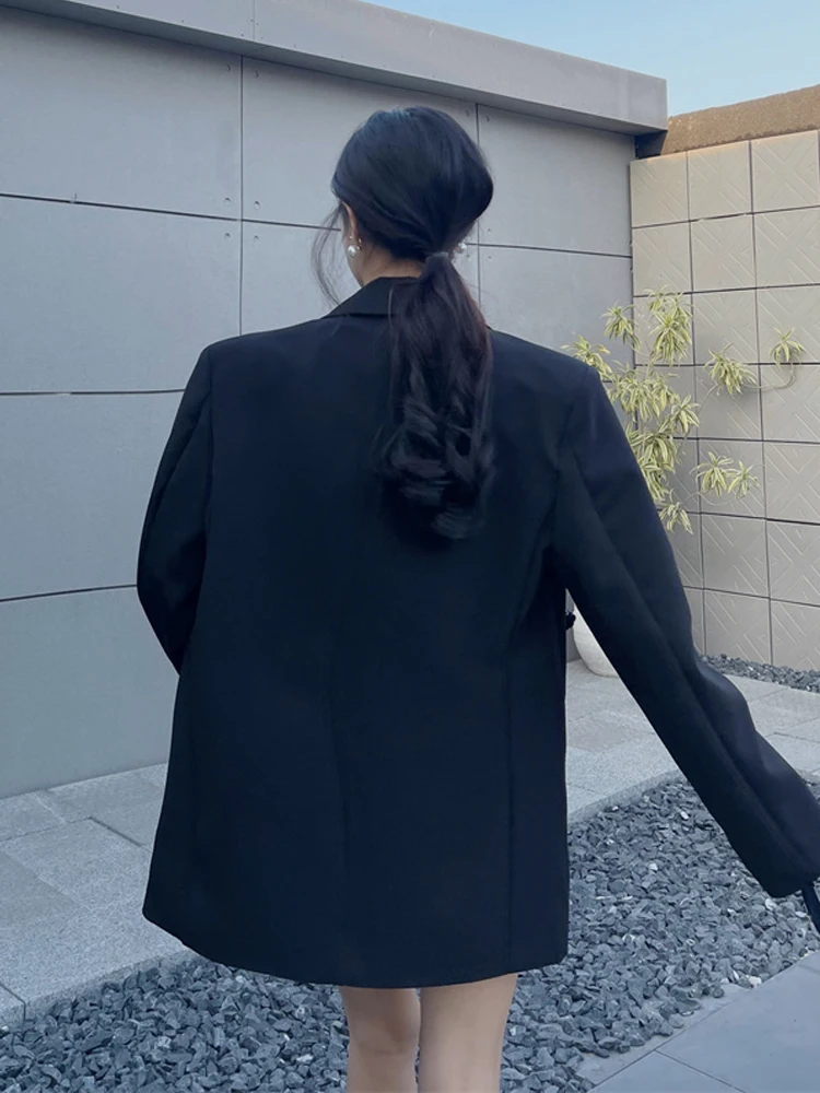 Französischer Stil Damen-Blazer mit Perlen-Schulterpolster, Übergröße, 2025, Frühling und Herbst, schwarz, gekerbter Kragen, Anzugjacke, elegant, INKEO 5O045