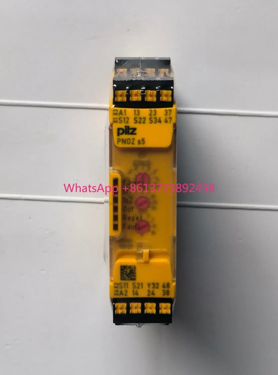 

German original Pilz PNOZ s5 safety relay model 7511052 in stock