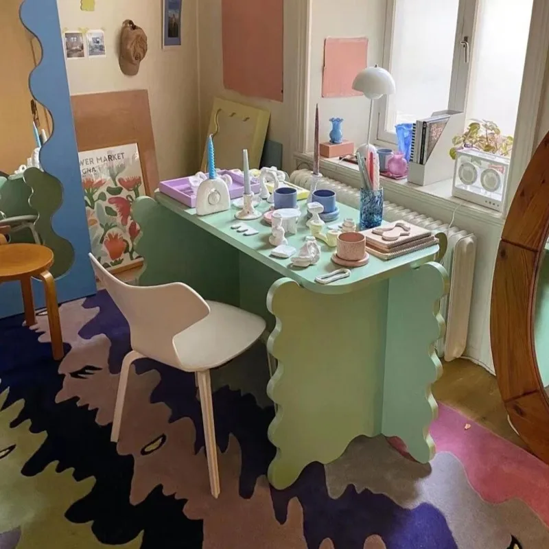 Memphis ins style color desk, designer office workbench, special-shaped dopamine small apartment dining table, household