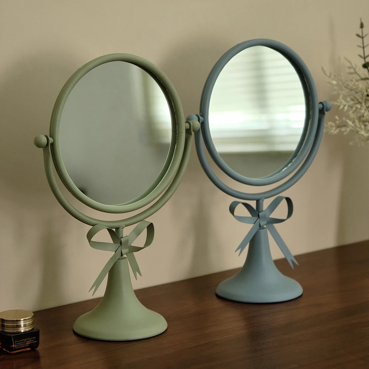Metal Desktop Vanity Mirror - Rotatable HD Makeup Mirror with Stand, Princess Style Cosmetic Mirror For Bedroom