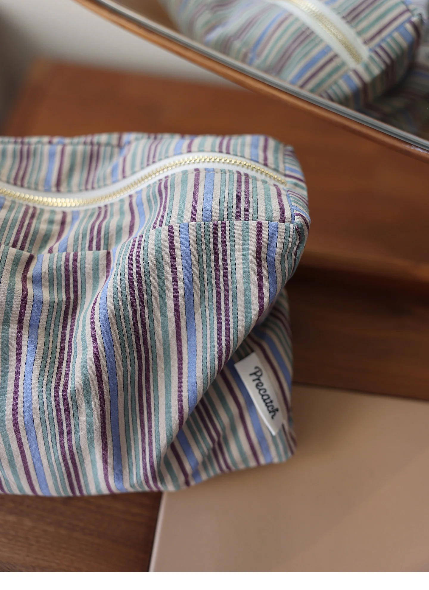 Kosmetiktasche mit farblich abgesetzten Streifen, großes Fassungsvermögen, tragbare Aufbewahrungstasche im japanischen Stil, multifunktionale Reisetasche für Toilettenartikel. – Detail 5