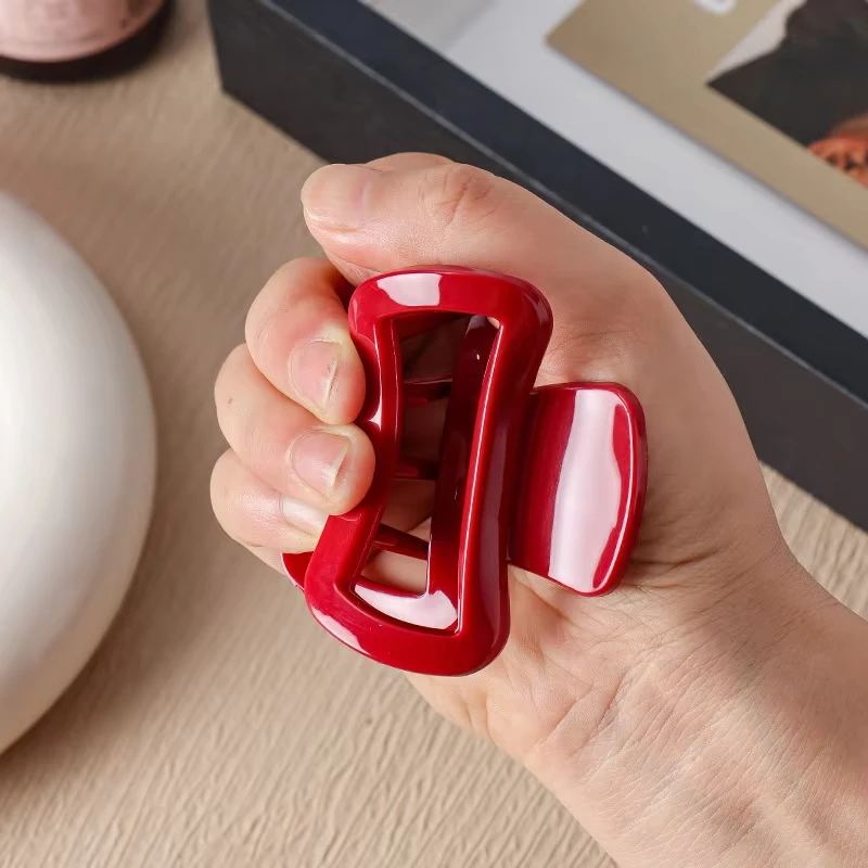 신제품 부드러운 실리콘 사각 헤어 클로 6.2CM 소형 클로 클립 충격 방지 내구성 헤어 클립 여성용 헤어 액세서리