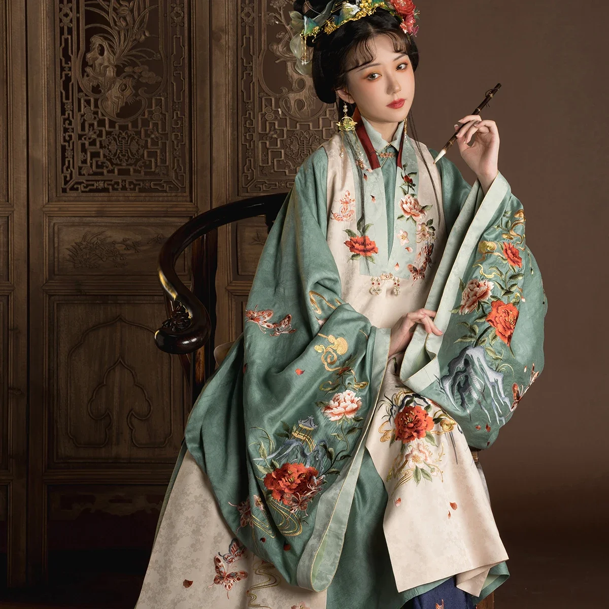 Elegant  Ancient Dance Costume Women Traditional Chinese Hanfu High Quality Beautifully Embroidered Stage Performance Clothes