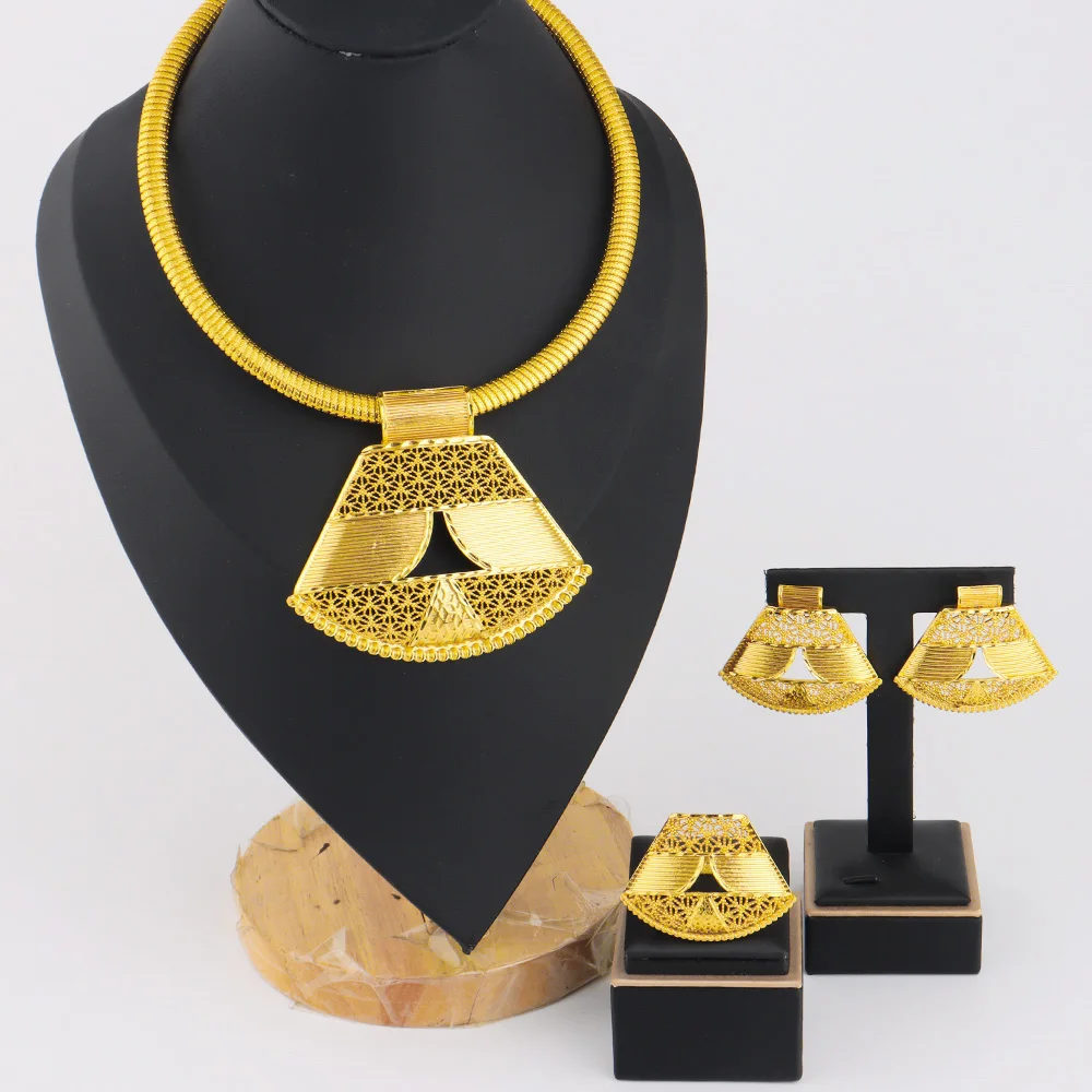 

Dubai Luxury Gold Color Shining Necklace Earrings Ring Set for Women Noble Fashion Design Jewelry Gift for Party Nigeria Bride