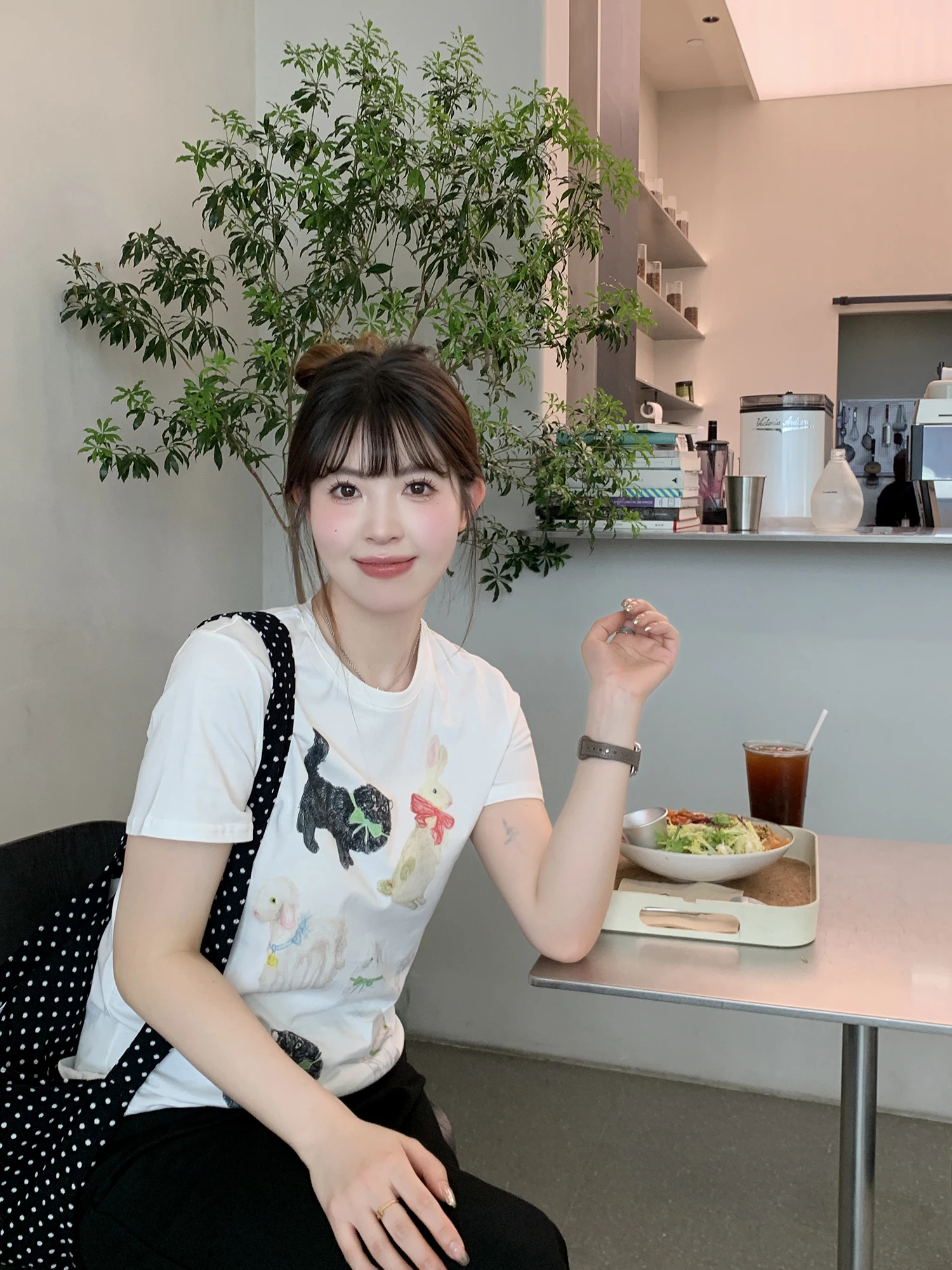 

Loose ort-Sve round Ne Animal Print T-irt Women's Korean Sle Dn-by-Hand Faionable And Slimming Top