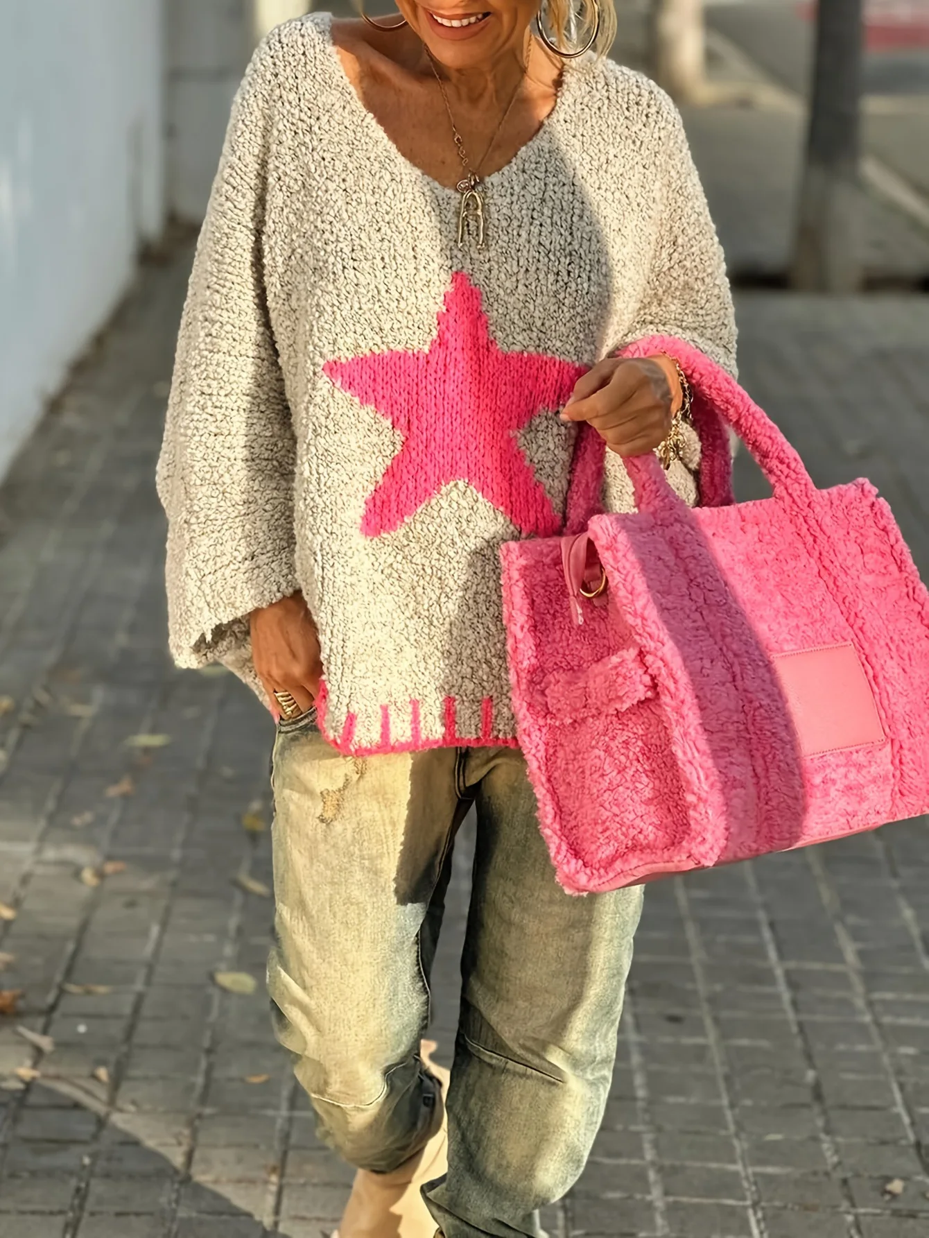 Women's Star Pattern Knitted Sweater Pink Trim V-Neck Casual Oversized Pullover with Chenille Yarn