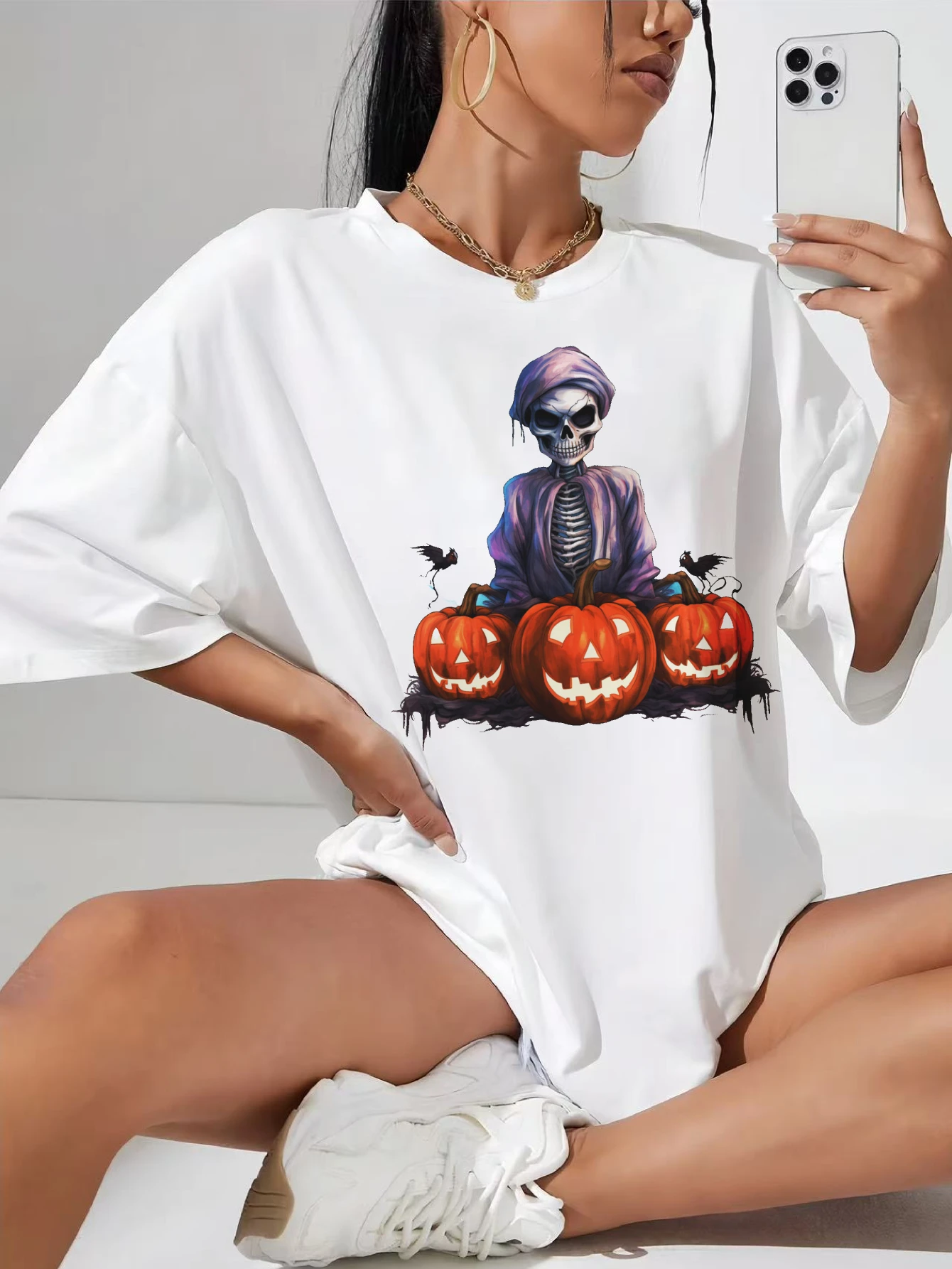 

Moon Elixir Женская белая футболка больших размеров с круглым вырезом, хлопковая мягкая свободная удобная посадка со стильным повседневным принтом на Хэллоуин